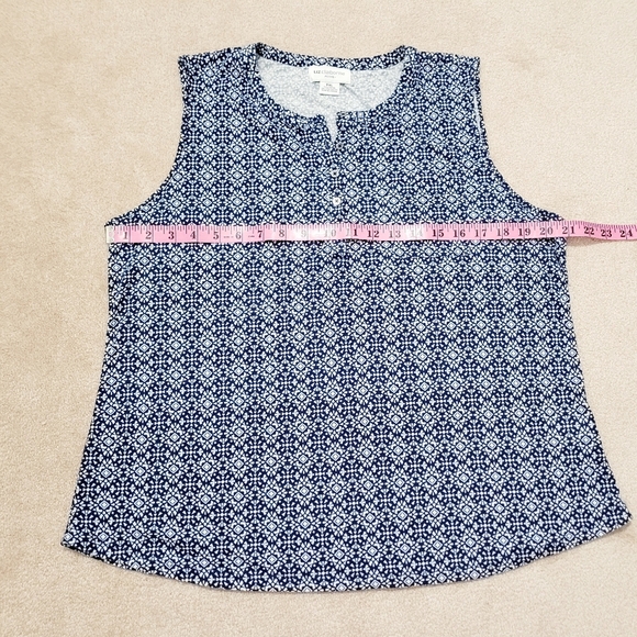 Liz Claiborne Sleeveless Tank Top Shirt Woman's Size PXL Flowey & Lightweight - Picture 6 of 10
